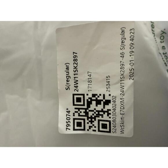 NWT Halara Black Cargo Skirt Elastic Waist Pockets Size Small - Picture 7 of 7